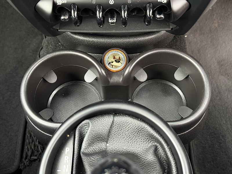 Mini Mini Cooper Crossover - U11673