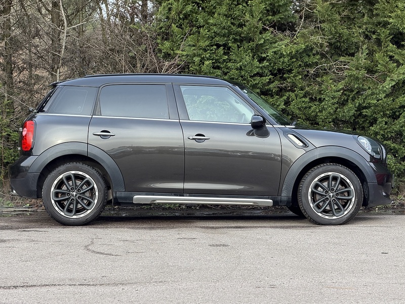 Mini Mini Cooper Crossover - U11673