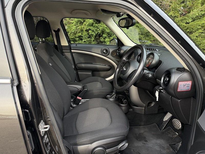 Mini Mini Cooper Crossover - U11673