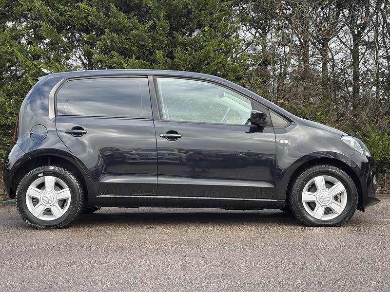 Volkswagen Up High Up - U11675