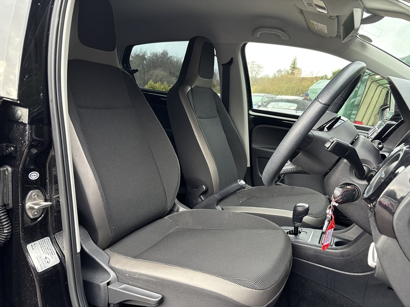 Volkswagen Up High Up - U11675