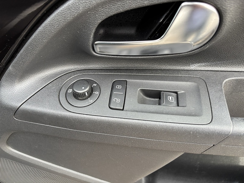 Volkswagen Up High Up - U11675