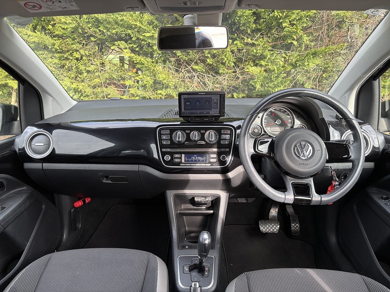 Volkswagen Up High Up - U11675