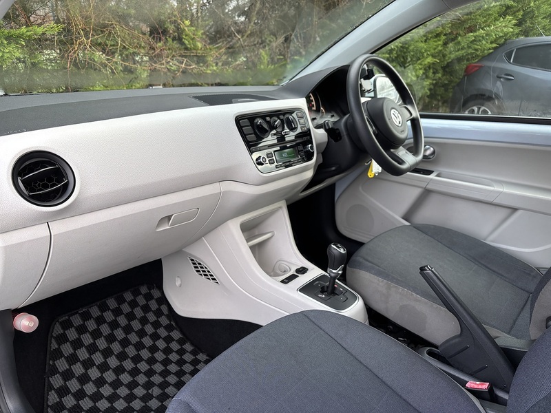 Volkswagen Up Move Up - U11678