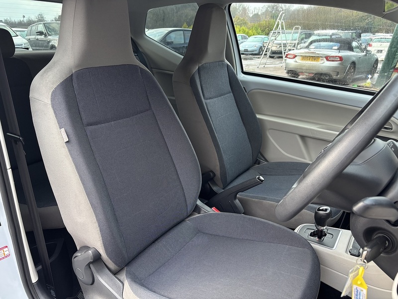 Volkswagen Up Move Up - U11678
