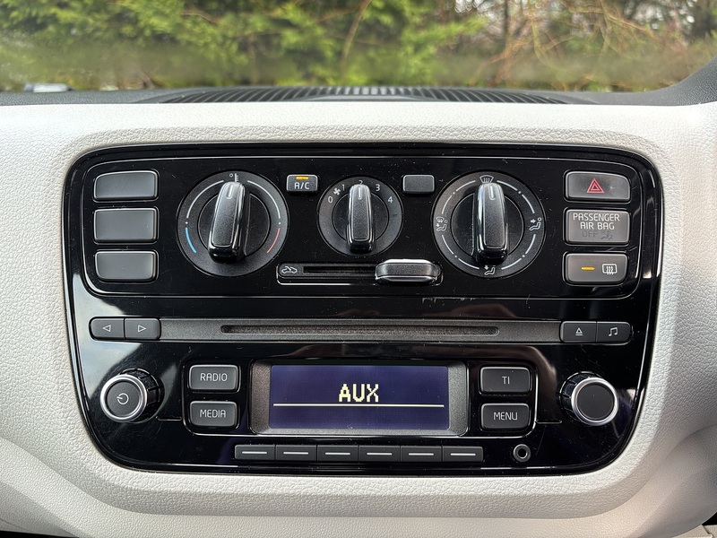 Volkswagen Up Move Up - U11678