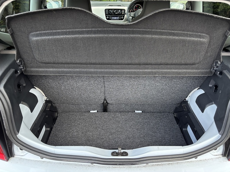 Volkswagen Up Move Up - U11678