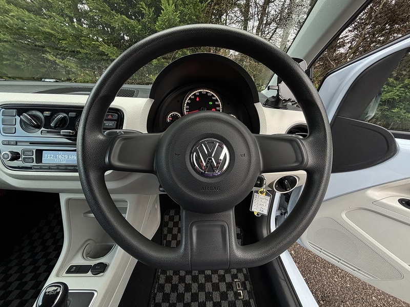 Volkswagen Up Move Up - U11678