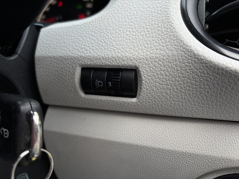 Volkswagen Up Move Up - U11678