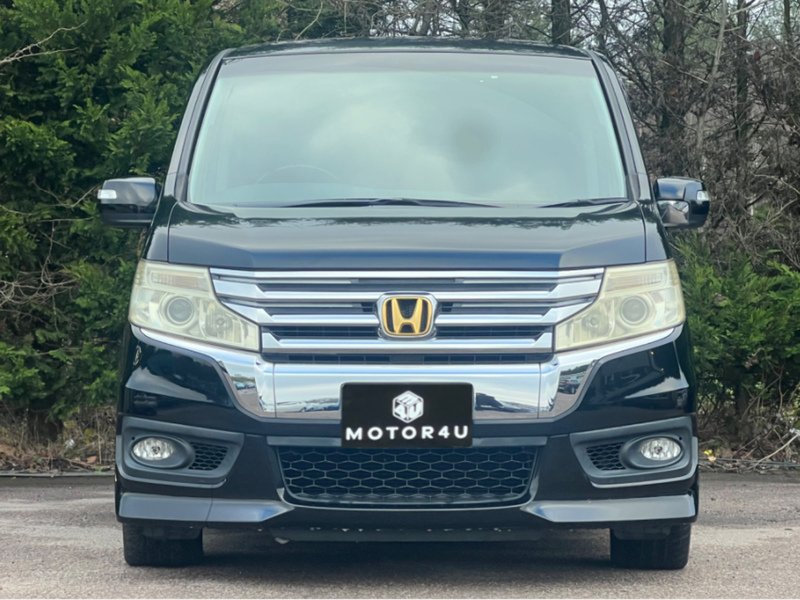 Honda Stepwagon Z - U11679