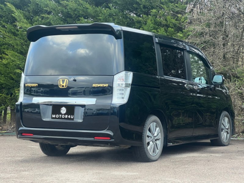 Honda Stepwagon Z - U11679