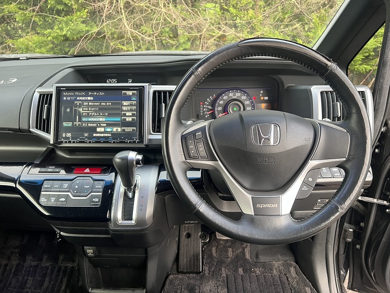 Honda Stepwagon Z - U11679
