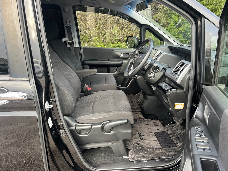 Honda Stepwagon Z - U11679