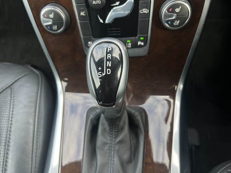 Volvo V70 T4 Se - U11680