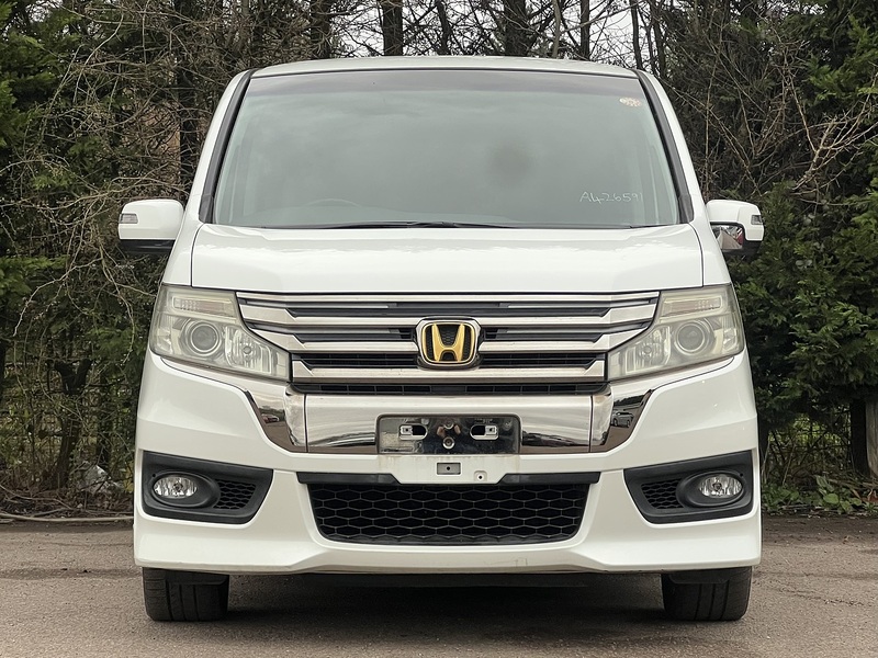 Honda Stepwagon Spada Z Cool Spirit - U11681