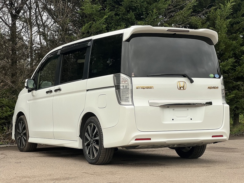 Honda Stepwagon Spada Z Cool Spirit - U11681
