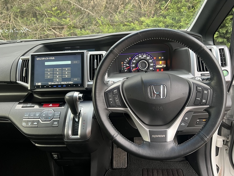 Honda Stepwagon Spada Z Cool Spirit - U11681