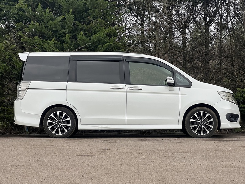 Honda Stepwagon Spada Z Cool Spirit - U11681