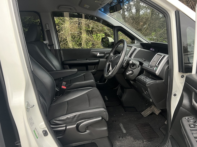 Honda Stepwagon Spada Z Cool Spirit - U11681