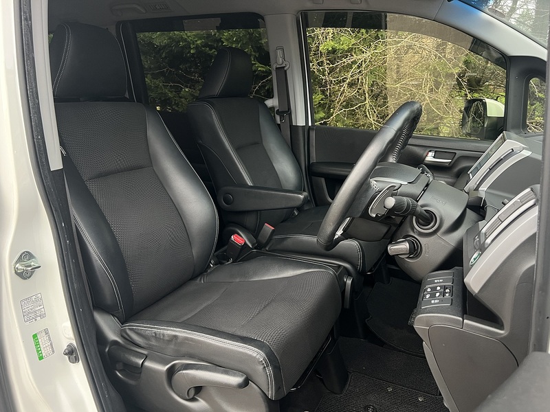 Honda Stepwagon Spada Z Cool Spirit - U11681