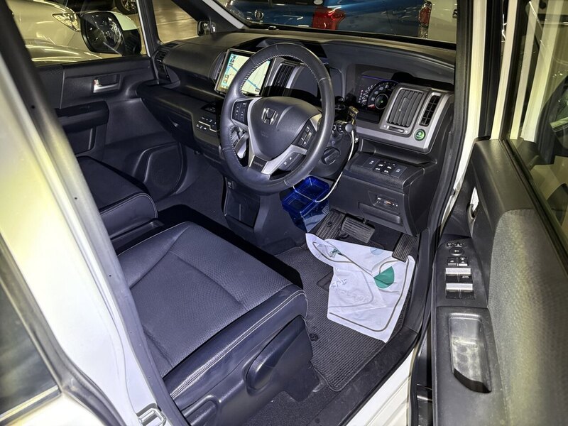 Honda Stepwagon Spada Z Cool Spirit - U11681