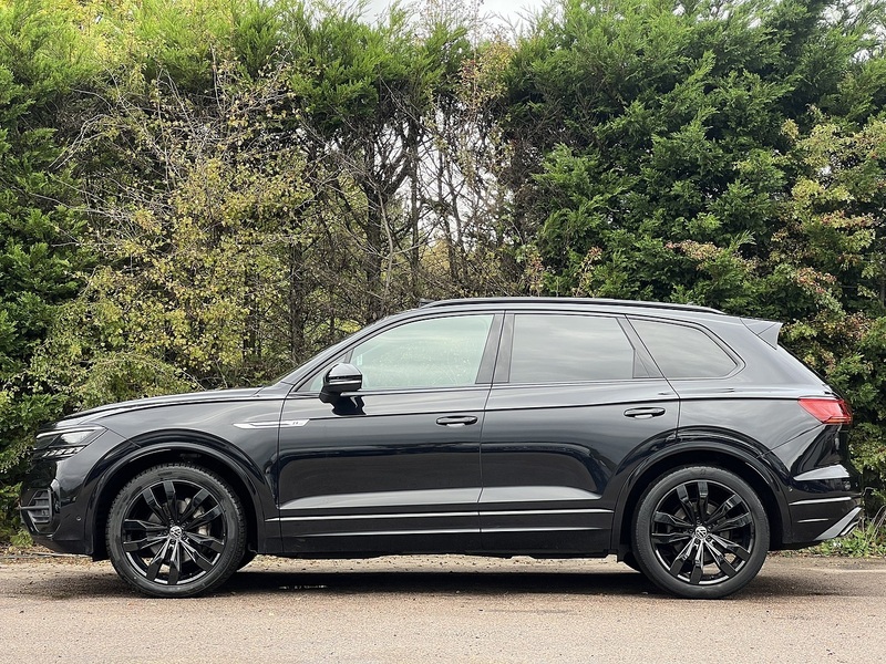 Volkswagen Touareg TDI V6 Black Edition - U11689
