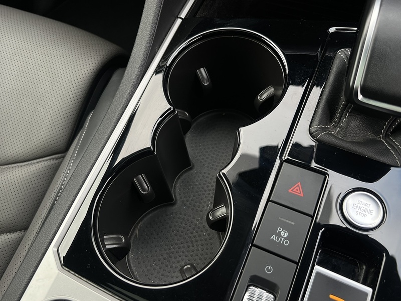 Volkswagen Touareg TDI V6 Black Edition - U11689