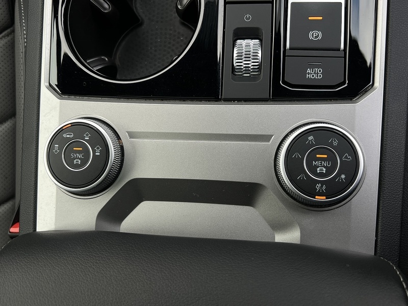 Volkswagen Touareg TDI V6 Black Edition - U11689