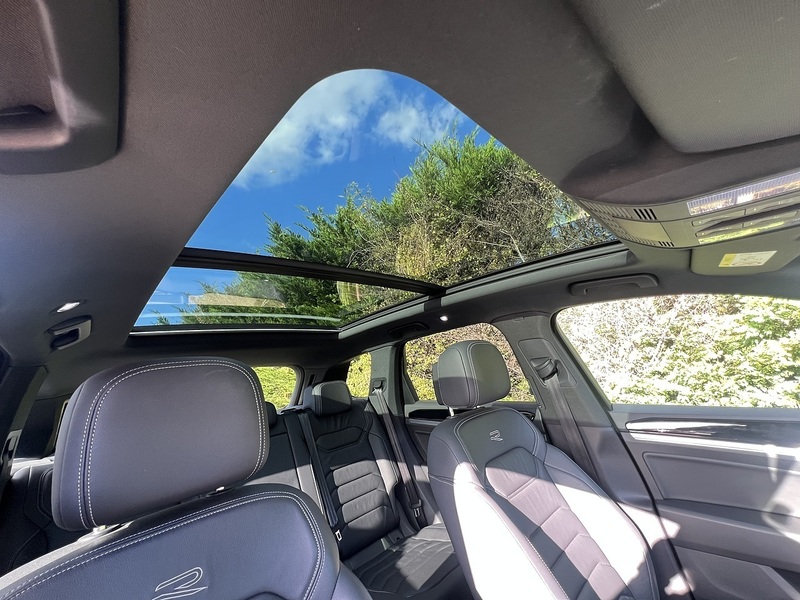 Volkswagen Touareg TSI V6 Black Edition - U11690