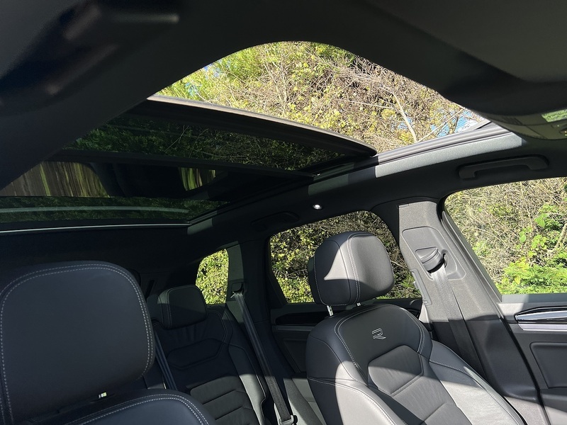 Volkswagen Touareg TSI V6 Black Edition - U11690