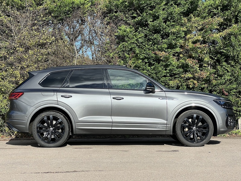 Volkswagen Touareg TSI V6 Black Edition - U11690