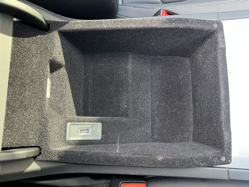 Volkswagen Touareg TSI V6 Black Edition - U11690