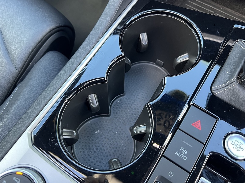 Volkswagen Touareg TSI V6 Black Edition - U11690