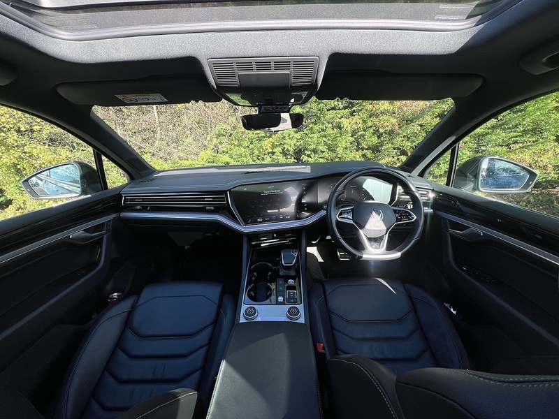 Volkswagen Touareg TSI V6 Black Edition - U11690