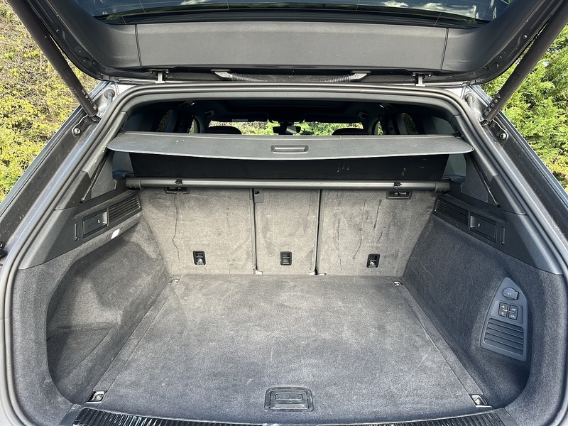 Volkswagen Touareg TSI V6 Black Edition - U11690