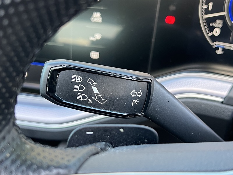 Volkswagen Touareg TSI V6 Black Edition - U11690