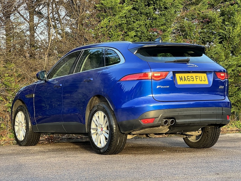 Jaguar F-PACE D180 Portfolio - U11694