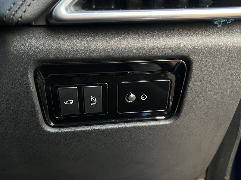 Jaguar F-PACE D180 Portfolio - U11694