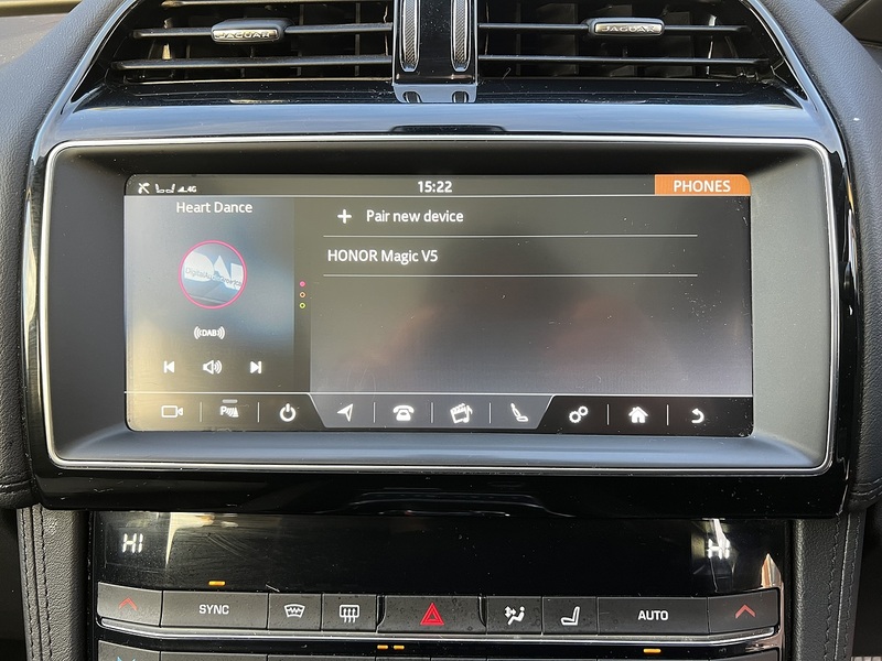 Jaguar F-PACE D180 Portfolio - U11694