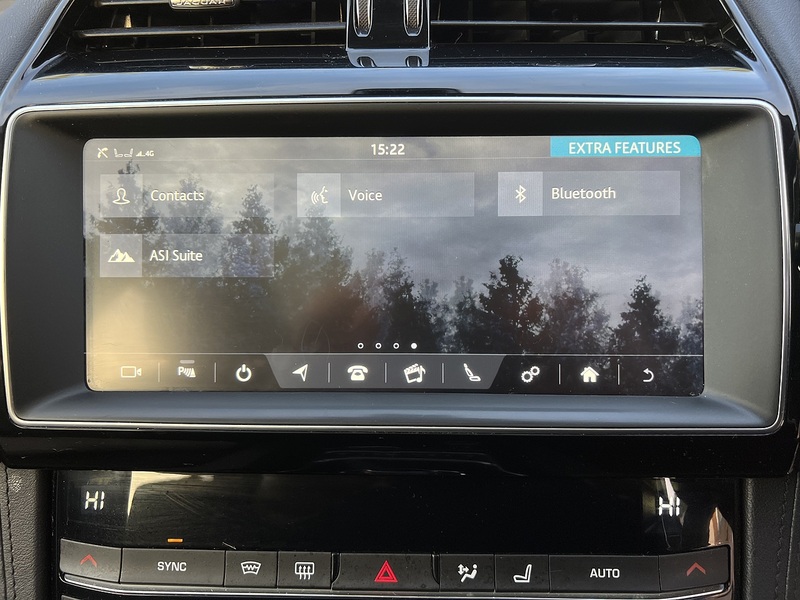 Jaguar F-PACE D180 Portfolio - U11694