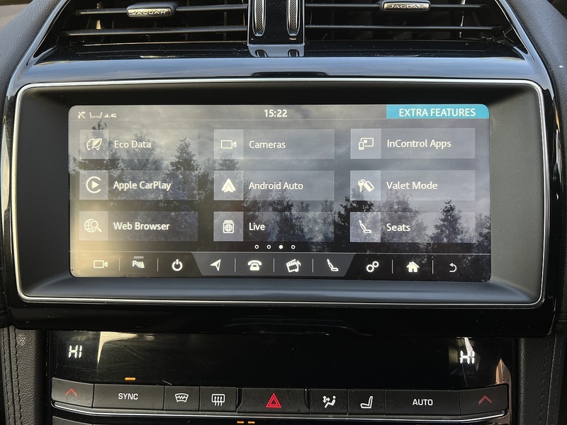 Jaguar F-PACE D180 Portfolio - U11694