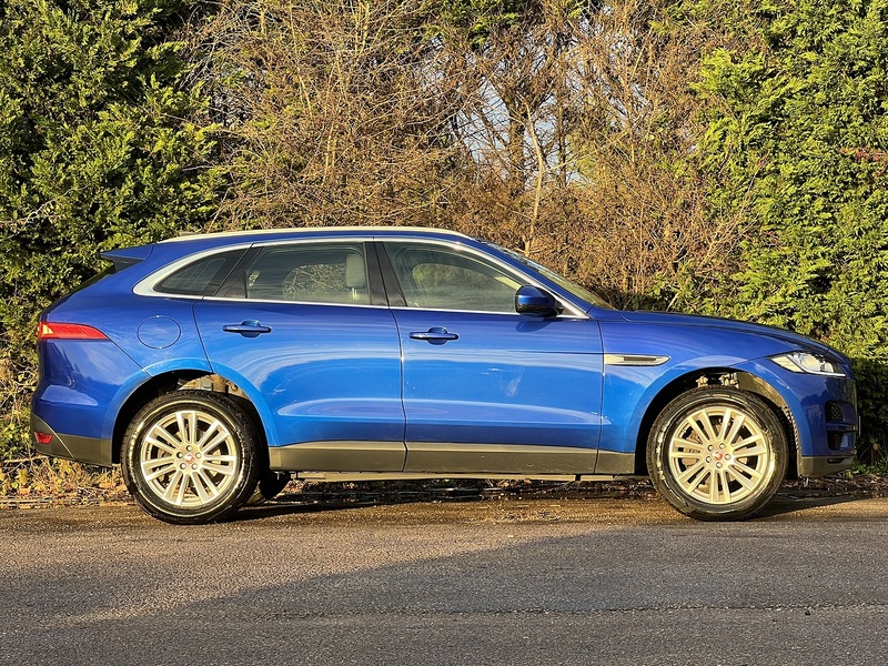 Jaguar F-PACE D180 Portfolio - U11694