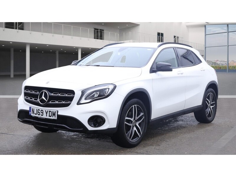 Mercedes-Benz GLA GLA180 Urban Edition - U11695