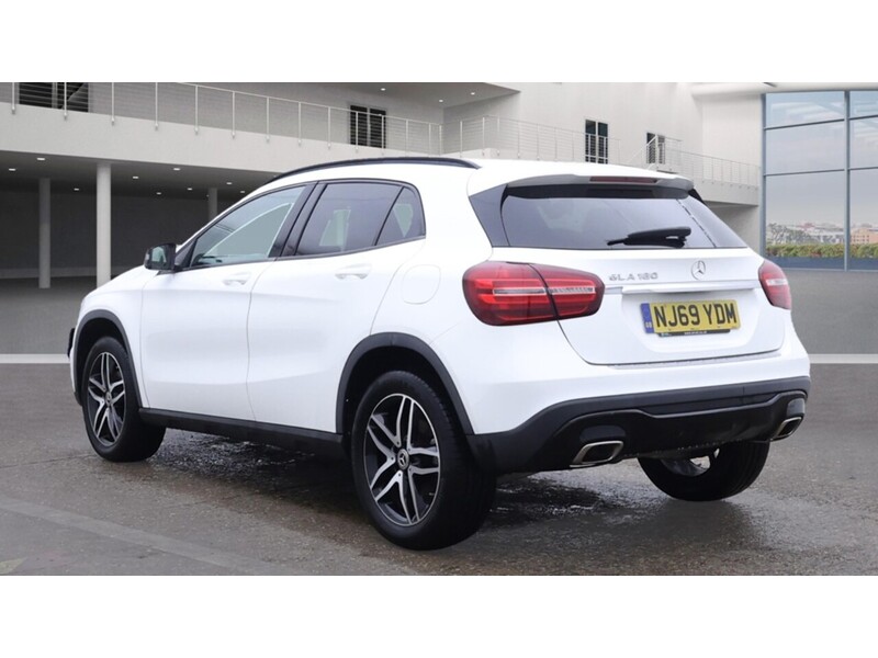 Mercedes-Benz GLA GLA180 Urban Edition - U11695