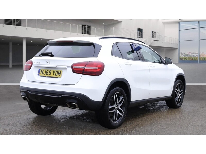 Mercedes-Benz GLA GLA180 Urban Edition - U11695