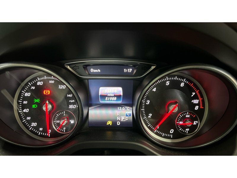 Mercedes-Benz GLA GLA180 Urban Edition - U11695