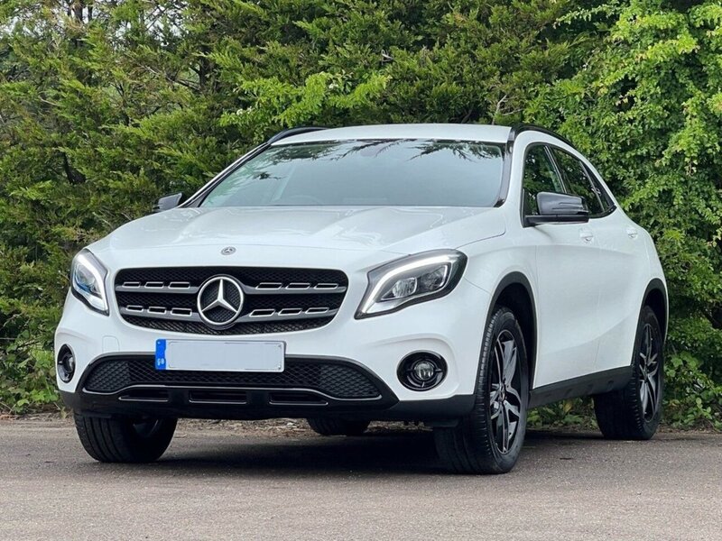 Mercedes-Benz GLA GLA180 Urban Edition - U11695