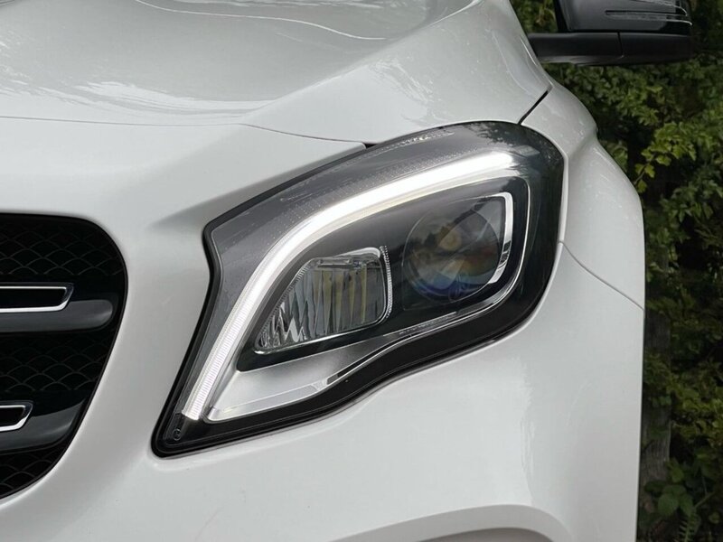 Mercedes-Benz GLA GLA180 Urban Edition - U11695