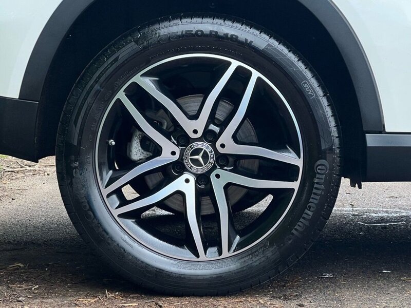 Mercedes-Benz GLA GLA180 Urban Edition - U11695