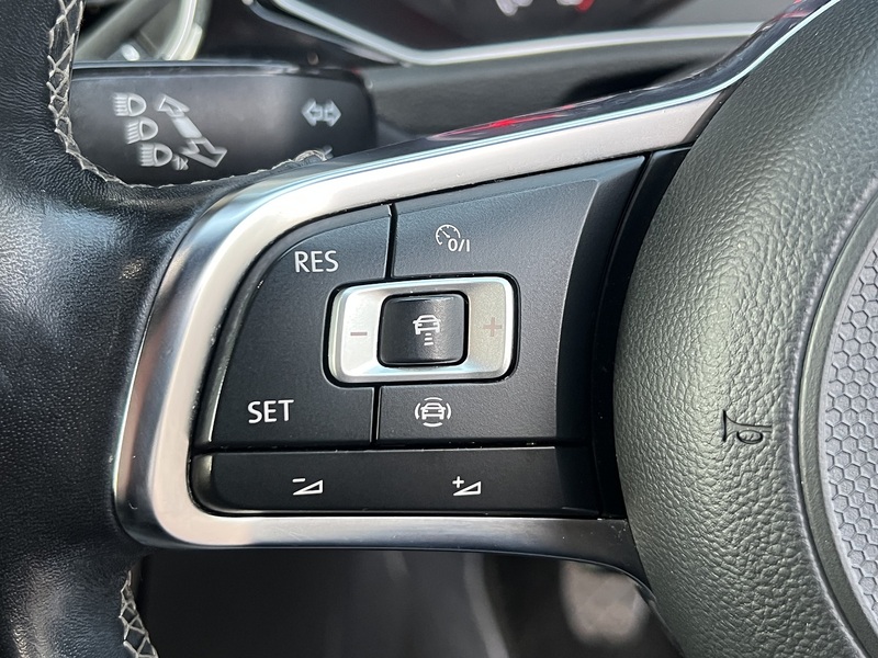 Volkswagen T-Roc TSI Black Edition - U11700